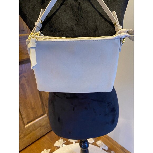 GAP Faux Suede Womans Crossbody Bag Chic Casual  Cream Neutral Travel  Purse - Picture 1 of 12